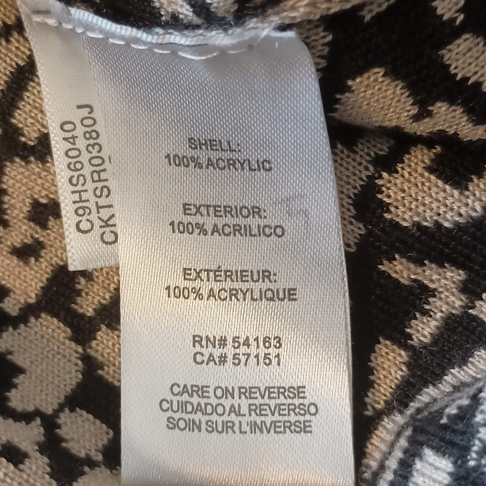Calvin Klein Sweater - Picture 7 of 7